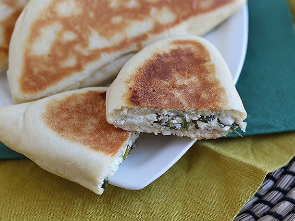 Tyrkiske pandekager fyldt med feta, citron og persille - Gözleme - foto 5