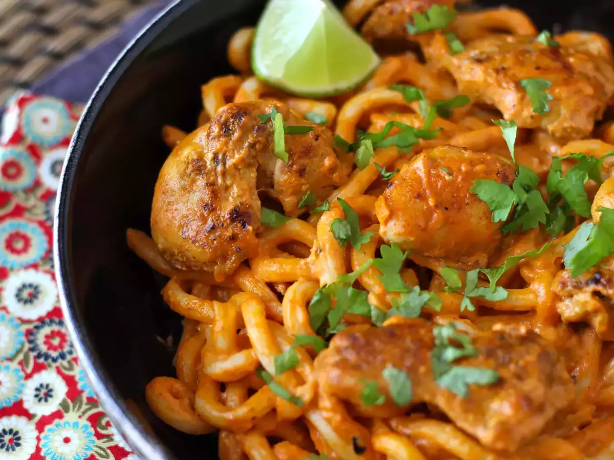 Udon-nudler med kylling i cremet thailandsk karrysauce - foto 3