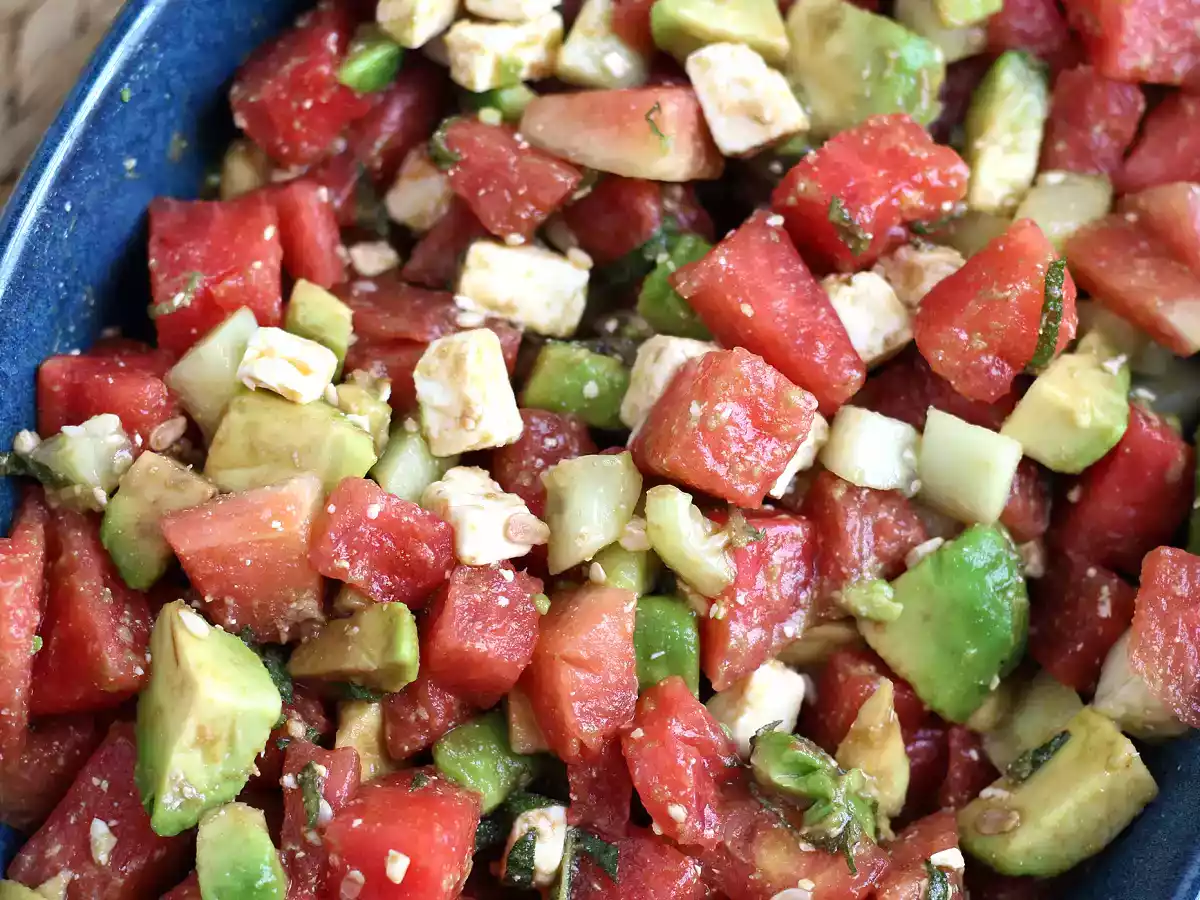 Vandmelon-, feta-, avocado- og agurkesalat: ekstra frisk! - foto 3