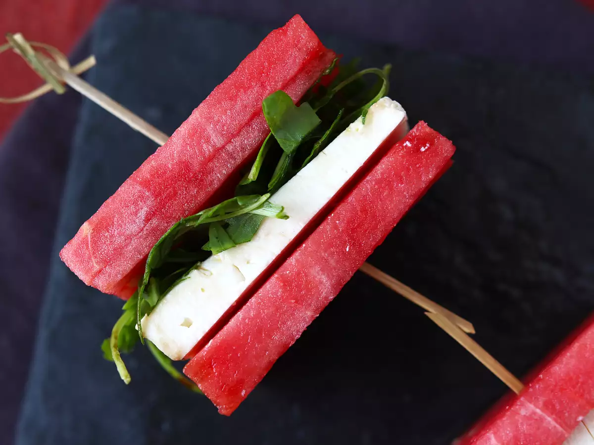 Vandmelon-sandwich med feta og rucola – sommerens virale, ultrafriske opskrift! - foto 2