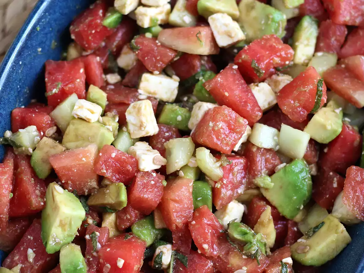 Vandmelonsalat med feta, avocado og agurk – ekstra frisk! - foto 3