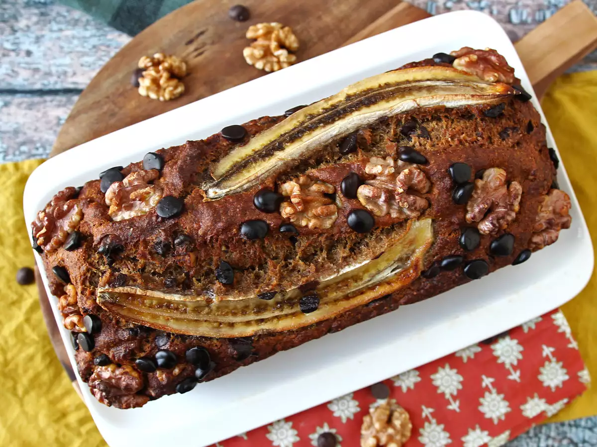 Vegansk bananbrød med miso, valnødder og mørk chokolade - foto 3