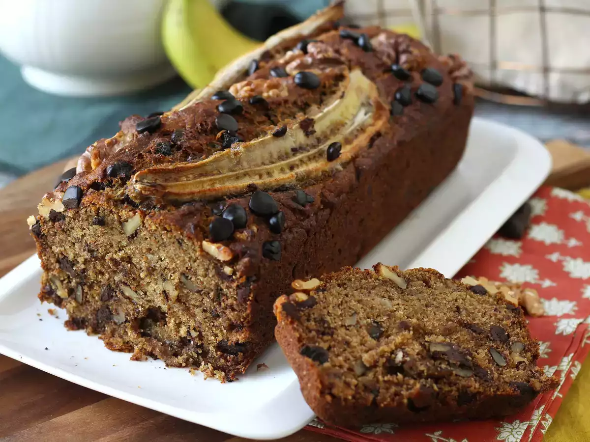 Vegansk bananbrød med miso, valnødder og mørk chokolade - foto 6