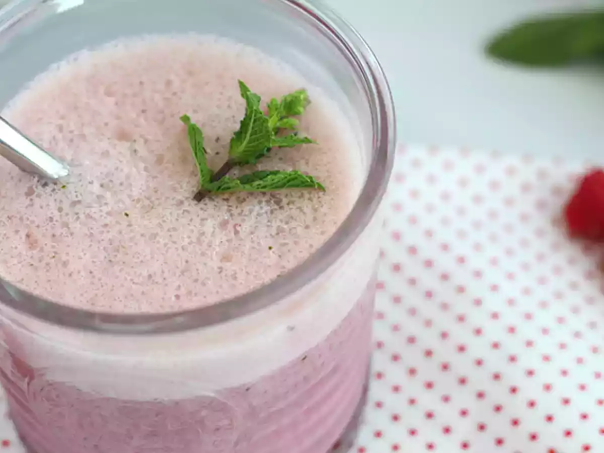 Vegansk hindbær- og myntemilkshake - foto 2