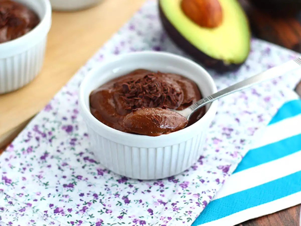 Veganske dessertcremer med chokolade, banan og avocado - foto 3