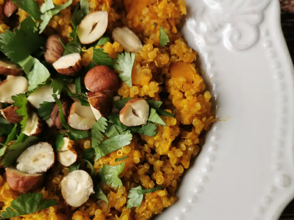 Vegetarisk quinotto med quinoa, butternut, hasselnødder og koriander - foto 2