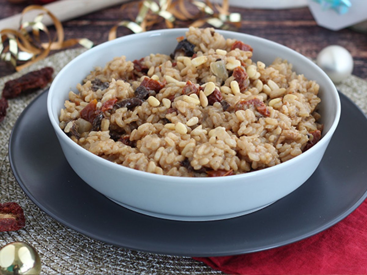 Vegetarisk risotto med soltørrede tomater og svampe