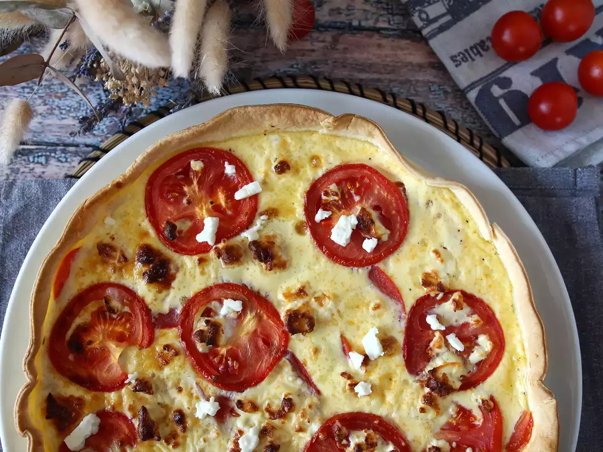 Vegetarisk tomat- og fetaquiche – perfekt til picnic! - foto 5