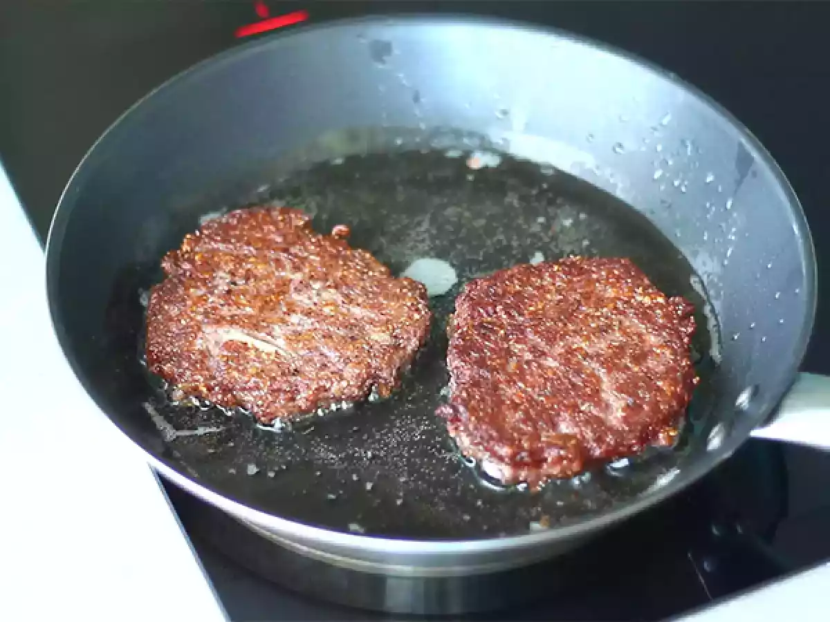 Vegetariske bøffer med røde bønner