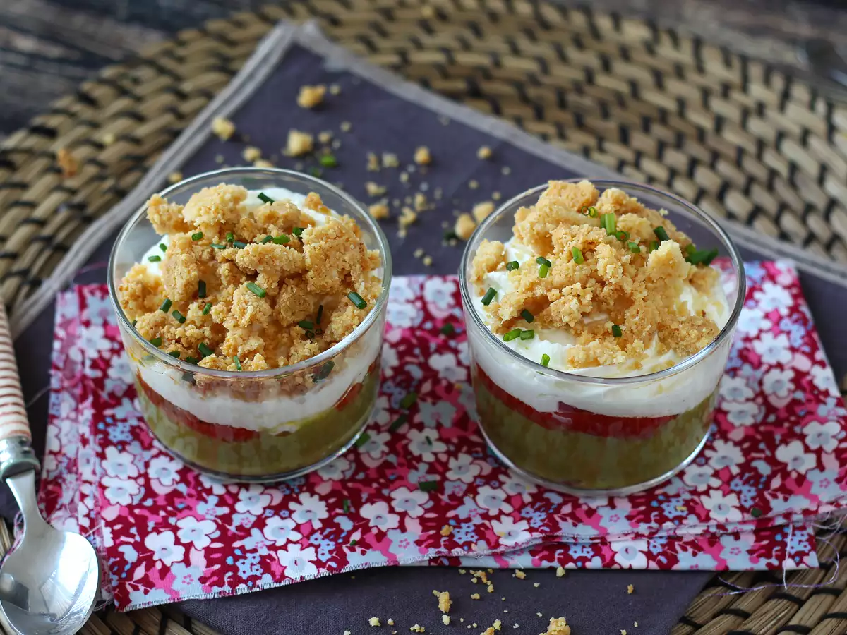 Vegetariske portionsglas med ærtecreme, parmesancrumble og mascarponecreme - foto 9
