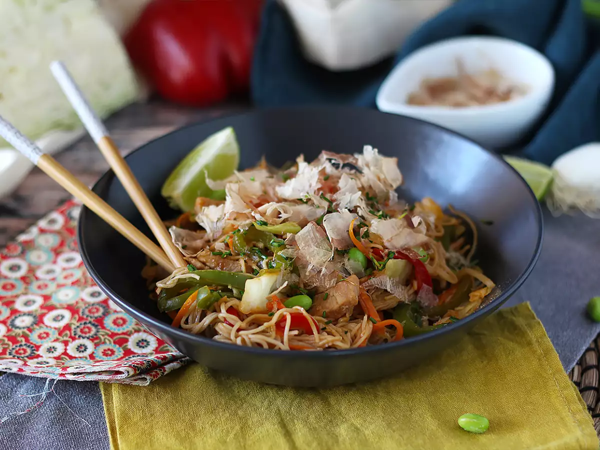 Yakisoba – stegte nudler med grøntsager