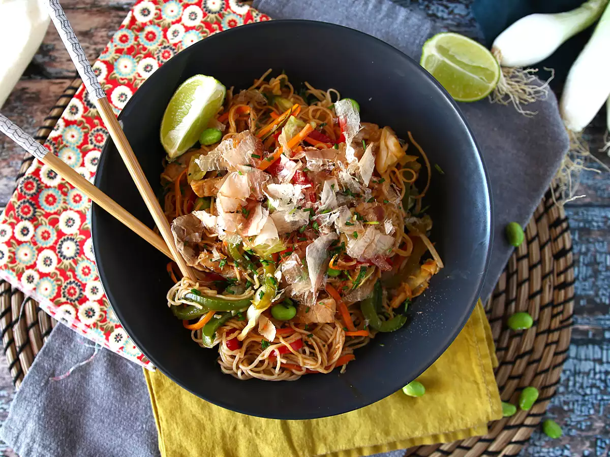 Yakisoba – stegte nudler med grøntsager - foto 3