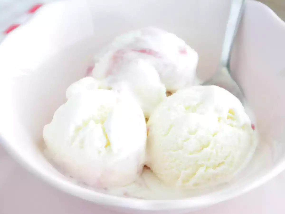 Yoghurtis med hindbær - foto 4
