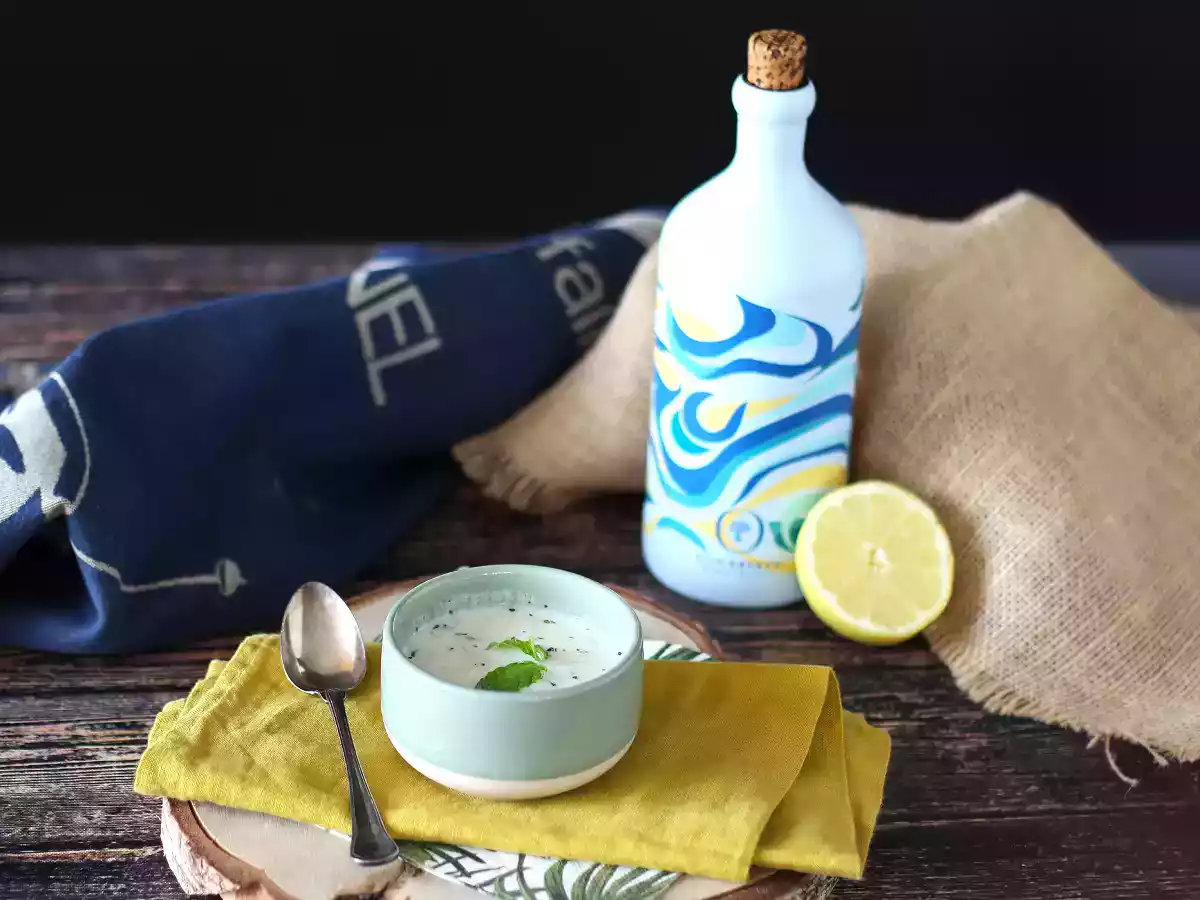 Yoghurtsauce til salater og kødboller - foto 2